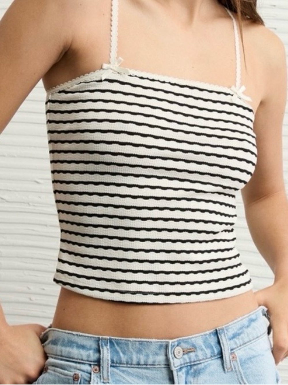 American Eagle Outfitters Light Grey and White Cropped Cami